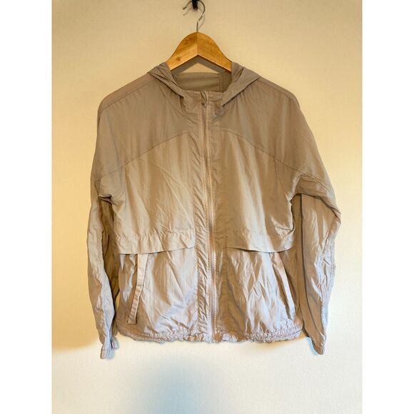 Lululemon Hood Lite Jacket in Chrome Packable Jacket Size 4 - Picture 5 of 9